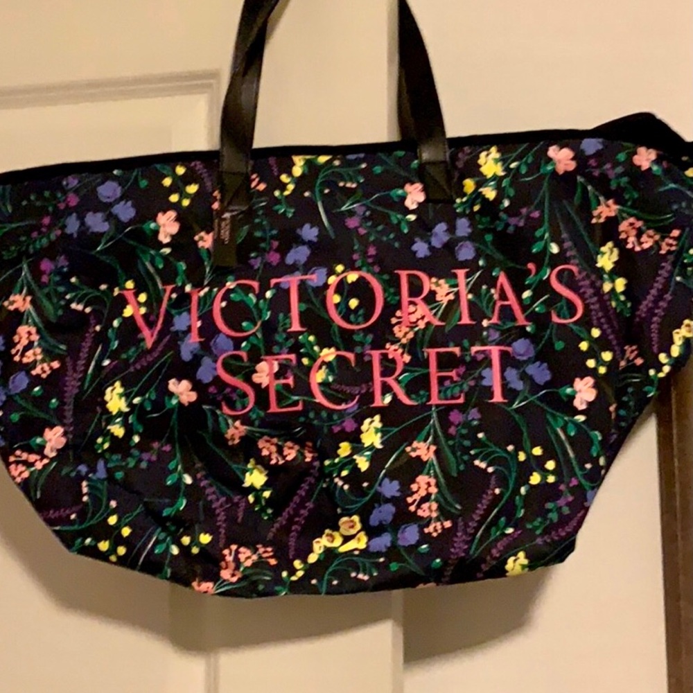 VS Tote